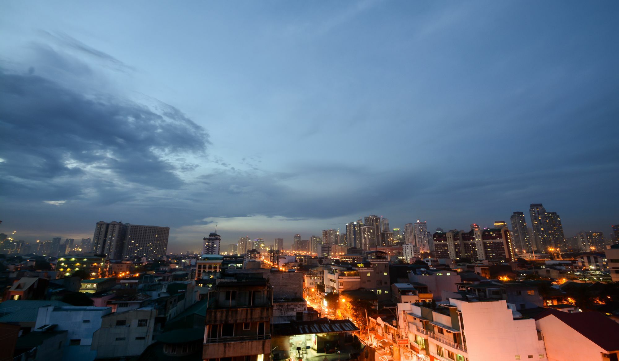 Aurumone Makati Suites Makati City Екстер'єр фото